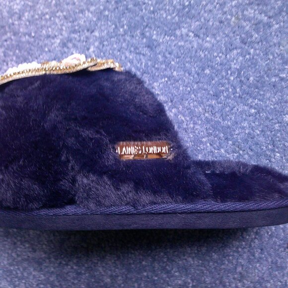 NWOT Laines Slippers w/ "Sandy The Corgi" & "Royal Crown" Brooches Size Small - Picture 6 of 6